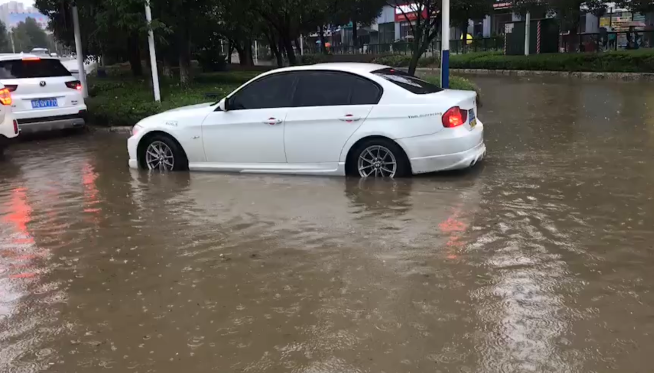 建昌：持续监测天气变化 服务万顷梨园丰收